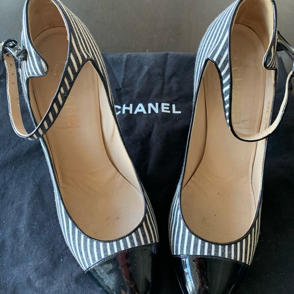 Chanel Heels - Picture 4 of 5